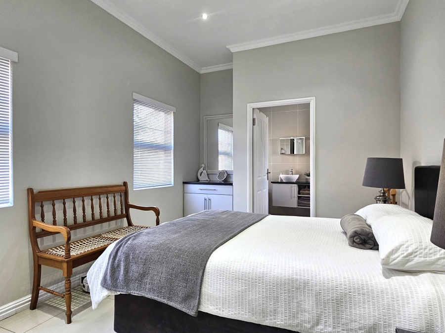 3 Bedroom Property for Sale in Marina Martinique Eastern Cape